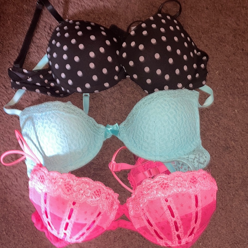 MOVING SALE - 32A Bra Bundle